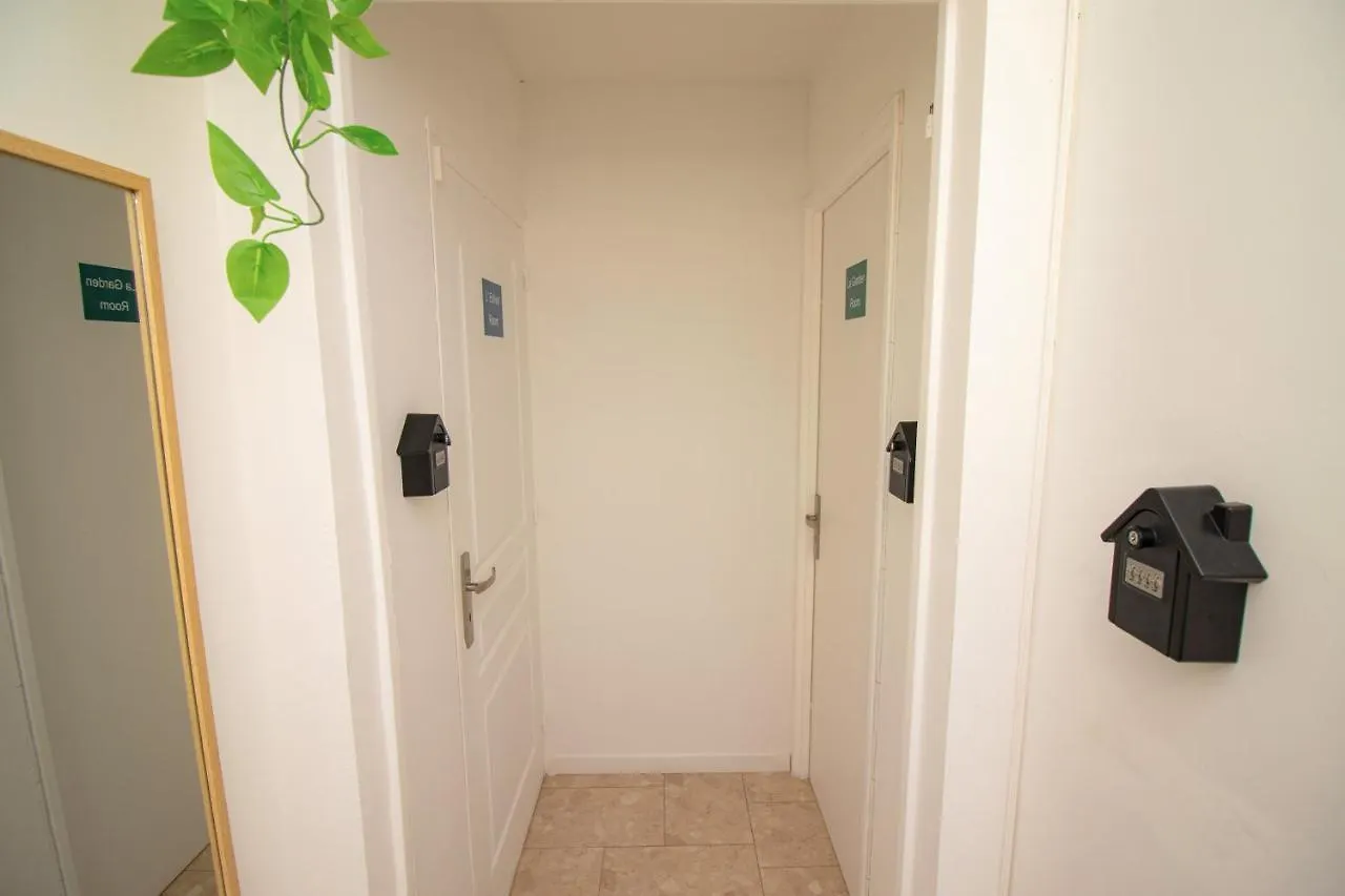 Séjour chez l'habitant La Hearty Room Logement en Colocation Le Plessis-Robinson France
