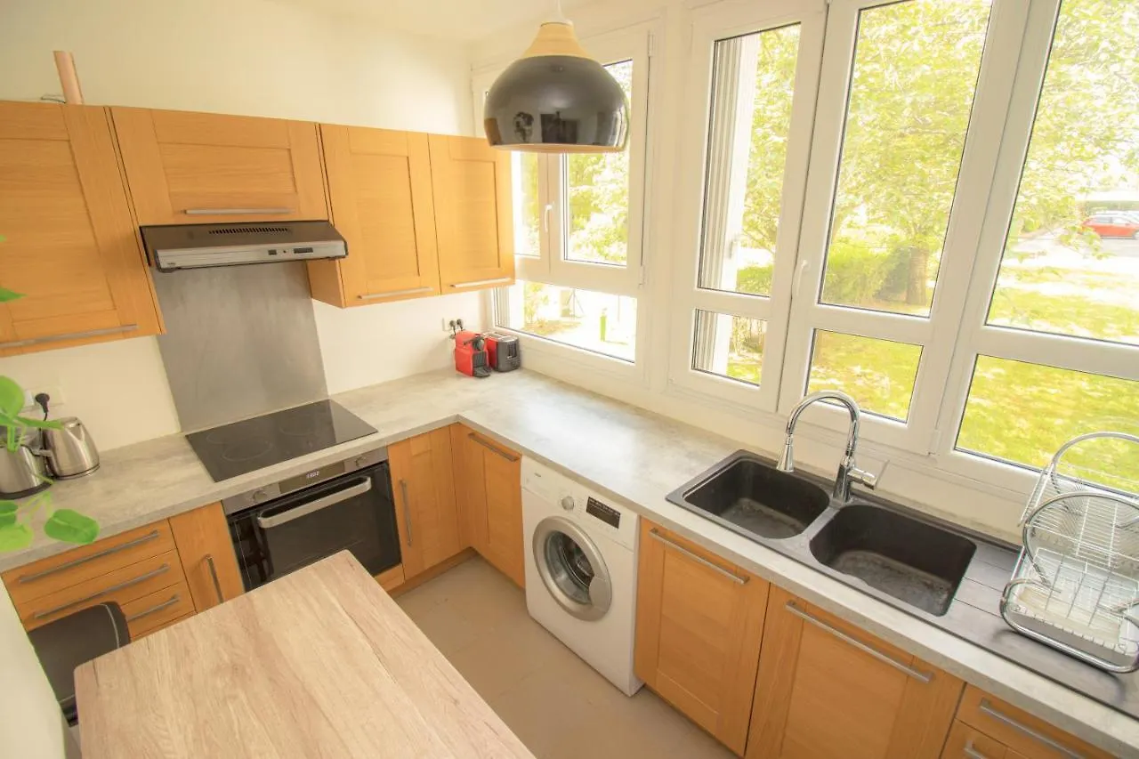 Séjour chez l'habitant La Hearty Room Logement en Colocation Le Plessis-Robinson