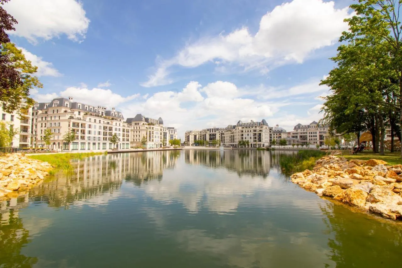 La Hearty Room Logement en Colocation Le Plessis-Robinson 0*,  France