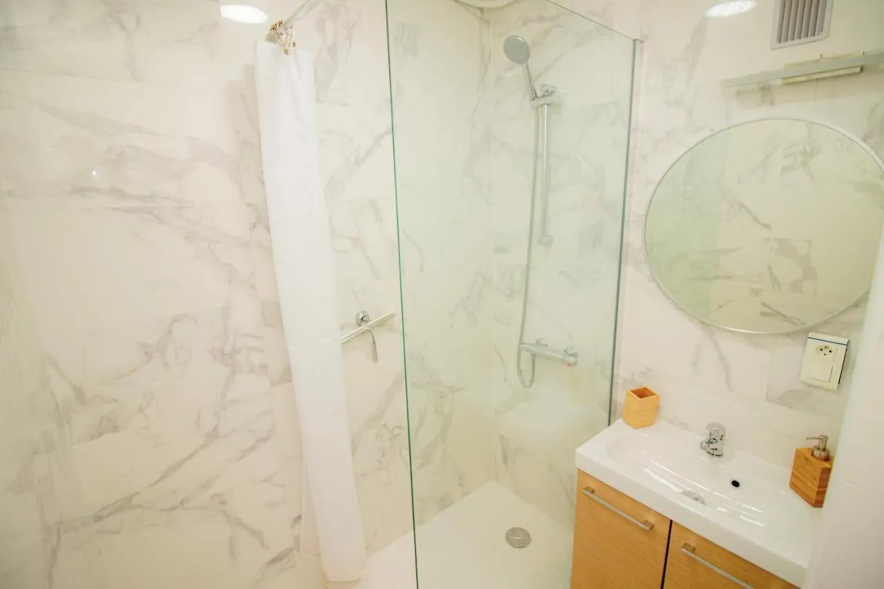 La Hearty Room Logement en Colocation Le Plessis-Robinson Séjour chez l'habitant